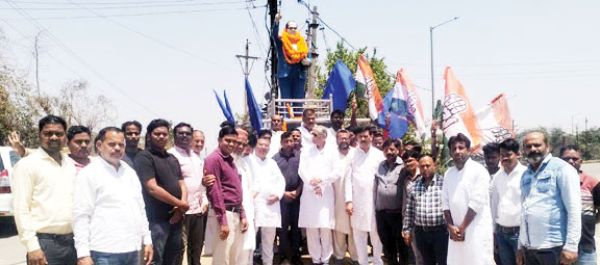 ब्लॉक कांग्रेस ने मनाई डॉ. अंबेडकर की जयंती, प्रतिमा पर माल्यार्पण कर किया नमन