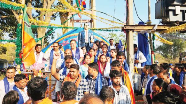 करम्हा में बाबासाहेब प्रतिमा का अनावरण