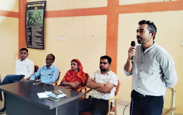 भाटागांव रोपणी के आम विक्रय से शासन को दोगुना राजस्व