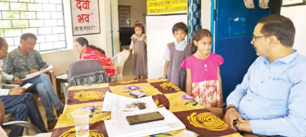 बीईओ का निरीक्षण, तीन दिन से अनुपस्थित मिले प्रधान पाठक