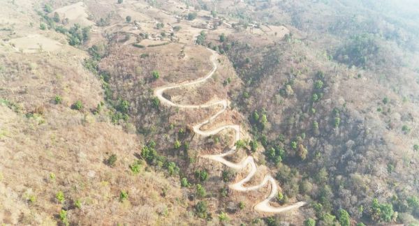 प्रधानमंत्री जनमन योजना से बदली सेजाडीह की तस्वीर, पहाड़ों के बीच बसे बैगा परिवारों तक पहली बार पहुंची पक्की सडक़