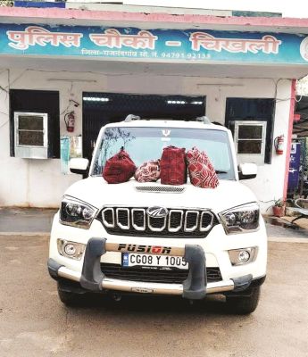 स्कार्पियो वाहन में शराब व बीयर परिवहन, आरोपी गिरफ्तार