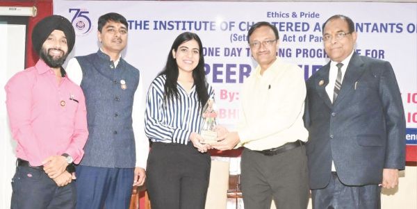 चार्टर्ड अकाउंटेंट्स का एक दिवसीय प्रशिक्षण