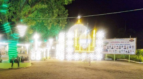 परचम कुरसाई के साथ जलालबाग उर्स पाक शुरू