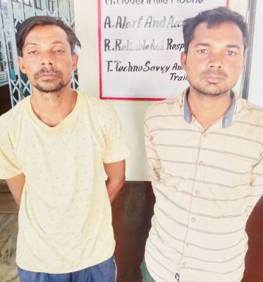 शराब संग दो तस्कर गिरफ्तार
