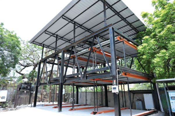 हाईड्रोलिक कार पार्किंग सिस्टम तैयार, 12 कारें मुफ्त में रख सकेंगे