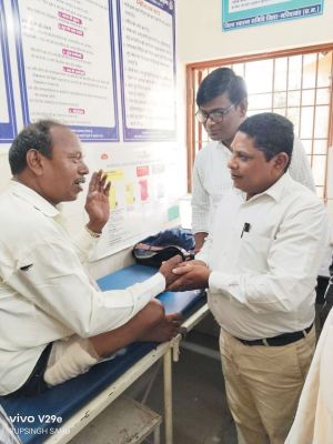 राजकुमार पर भालू ने किया हमला, रूपसिंग ने हाल-चाल जाना