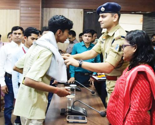 सीबीएसई 10वीं में 85 फीसदी से अधिक अंक लाने वाले विद्यार्थियों का सम्मान