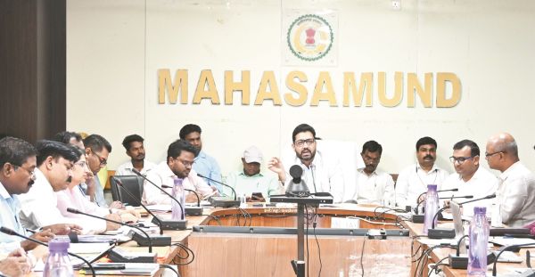 समन्वय के साथ काम करें अफसर-कलेक्टर