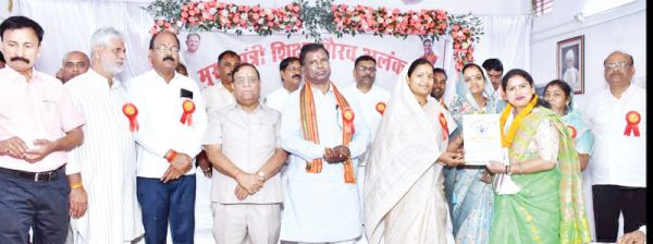 शिक्षकों के समर्पण से ही बच्चों का सर्वांगीण विकास-लक्ष्मी राजवाड़े