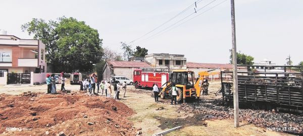 तेंदूपत्ते से भरा ट्रक 66 घंटे धधकता रहा