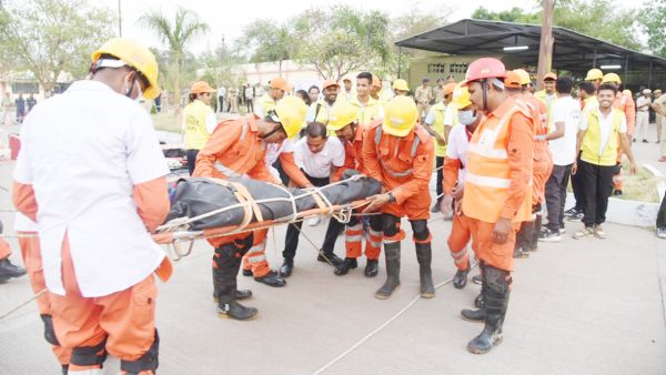 हवाई हमले की आशंका को लेकर मॉक ड्रिल