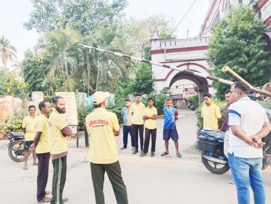 आयुक्त ने किया दफ्तर का औचक निरीक्षण, गैरहाजिर कर्मी सस्पेंड