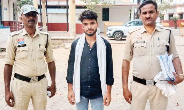 आत्महत्या के लिए दुष्प्रेरित करने का आरोपी गिरफ्तार