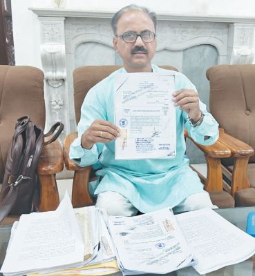 रिंग बांध तालाब सिमटी, फर्जी दस्तावेजों से नामांतरण का आरोप