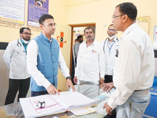 कलेक्टर ने पनगांव -लाहौद का किया निरीक्षण