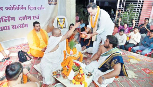बसना के सिद्धेश्वर शिव मंदिर में रुद्रपूजा व सत्संग