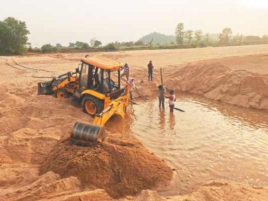 कन्हर नदी में डबरी निर्माण से जल संकट से निपटने की तैयारी