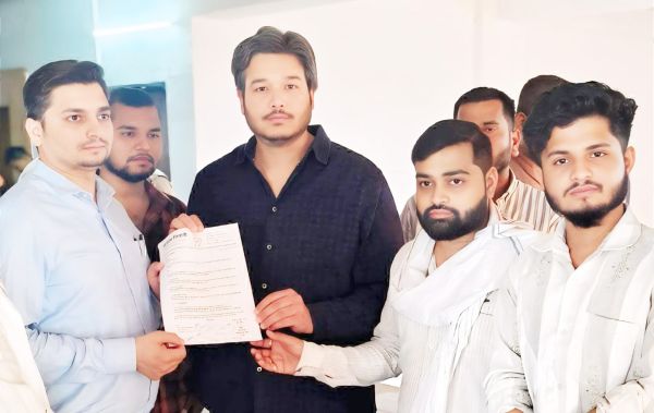 जिला अस्पताल बेमेतरा को लेकर युवा कांग्रेस का प्रदर्शन, सौंपा ज्ञापन