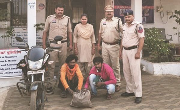 अवैध शराब परिवहन, दो आरोपी गिरफ्तार