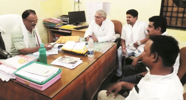  बिजली कटौती और महंगे बिलों से त्रस्त जनता-वोरा