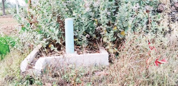 डांडखडुवा में नल-जल योजना बनी शोपीस, पेयजल संकट से जूझ रहे ग्रामीण