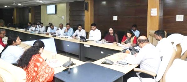 देवभोग एसडीएम को नोटिस 