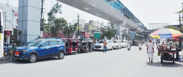 पार्किंग की नई जगह ...