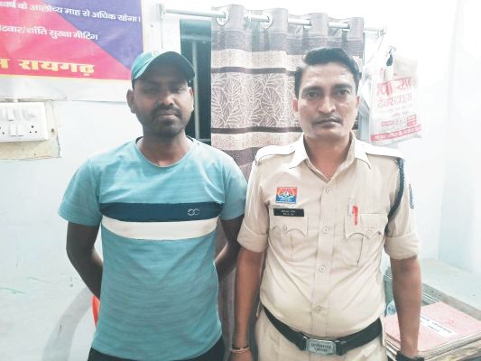 ऑनलाइन क्रिकेट सट्टा, 3 गिरफ्तार, व्हाट्सएप ग्रुप और वेबसाइट से चला रहे थे नेटवर्क