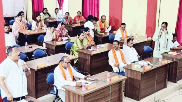 नारी शक्ति वंदन अधिनियम पर नगर निगम विशेष सत्र में हंगामा, विपक्ष का वॉकआउट