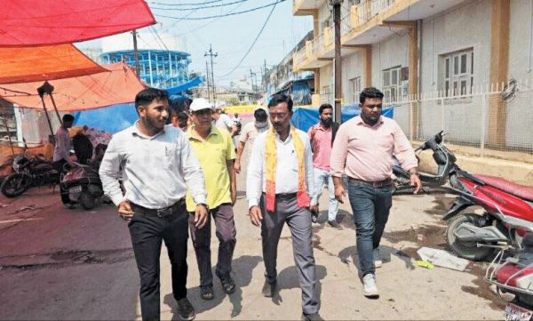 संजय कॉम्प्लेक्स का महापौर ने किया निरीक्षण