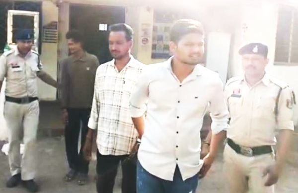 ऑनलाइन आईपीएल सट्टा, 4 आरोपी गिरफ्तार
