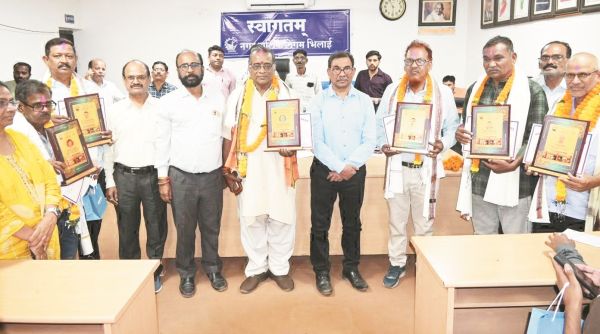 निगम के 7 कर्मचारियों को सेवानिवृत्ति पर विदाई