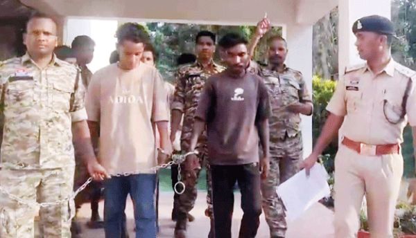 छेड़छाड़ -मारपीट, पांच आरोपी गिरफ्तार