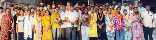 लक्ष्य शिक्षण संस्थान में मेधावी विद्यार्थियों का सम्मान, 10वीं-12वीं में शानदार परिणाम