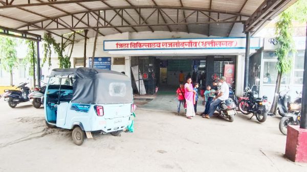 जिला अस्पताल में उल्टी-दस्त और  बुखार के पीडि़त बच्चों की तादाद बढ़ी