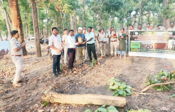 साल हार्टवुड बोरर का समन्वित प्रबंधन’ पर प्रशिक्षण