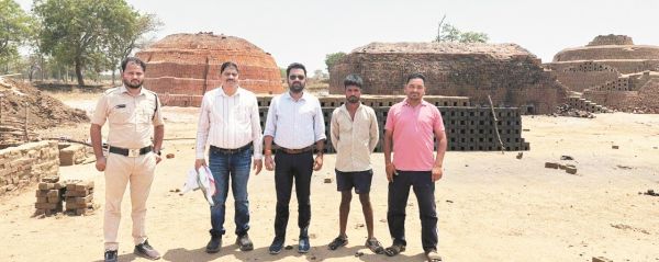 रेंगाकठेरा में अवैध ईंट भट्ठा पर कार्रवाई, जब्त