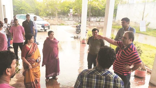  ब्लीचिंग पावडर स्टोर में आग, पेयजल व्यवस्था प्रभावित