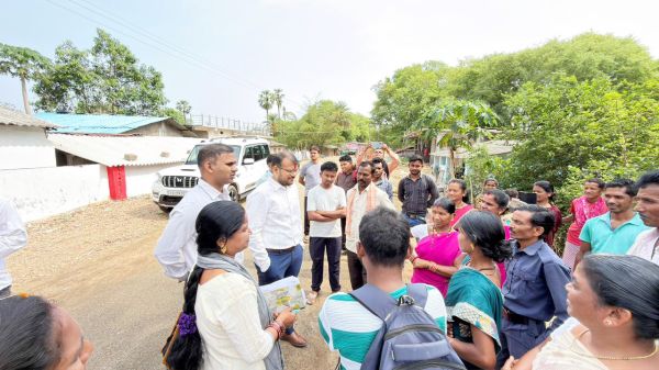 घर-घर नल से पानी पहुंचाने  की योजना का निरीक्षण
