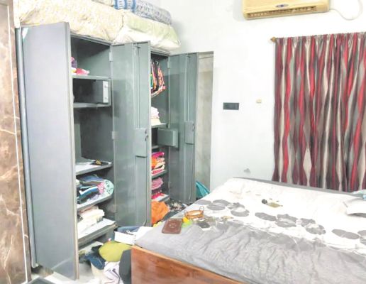 सूने मकान से 50 लाख  के जेवर-नगदी चोरी