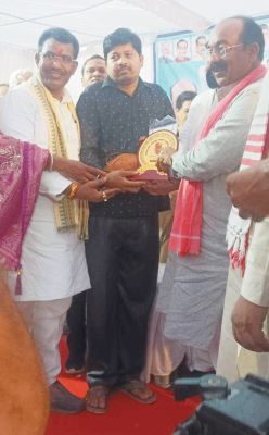 उप मुख्यमंत्री साव के हाथों वैद्यराज सम्मानित