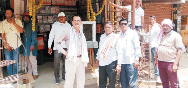 निगम ने आकाशगंगा व्यावसायिक परिसर की दुकान को लिया अधिपत्य में