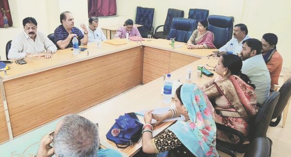 ओटेबंद व पंडरिया में जनजागरूकता अभियान