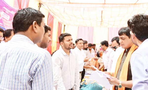 समाधान शिविर शासन और जनता के बीच संवाद स्थापित करने का माध्यम-विधायक सिन्हा