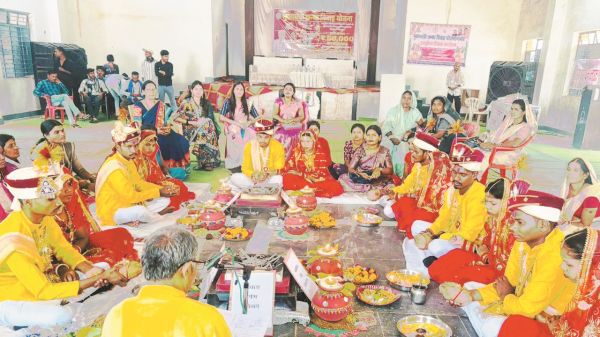 सामूहिक विवाह: 46 जोड़े बंधे परिणय सूत्र में