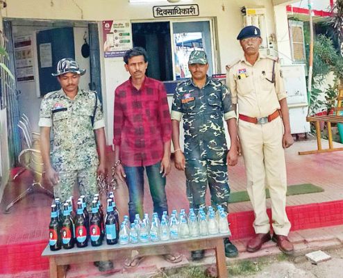 घर में शराब बेचते एक बंदी
