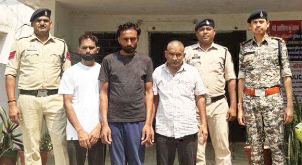 नहर निर्माण और सब्सिडी के नाम  पर साढ़े 5 लाख की ठगी, 3 आरोपी यूपी से गिरफ्तार
