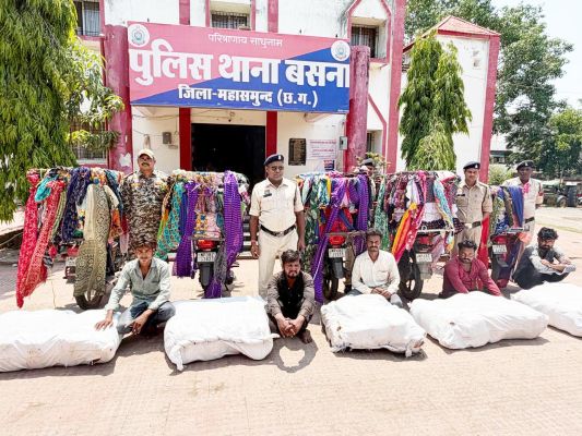 कपड़े बेचने के बहाने गांजा तस्करी करते थे फेरी वाले, नाबालिग समेत 13 गिरफ्तार
