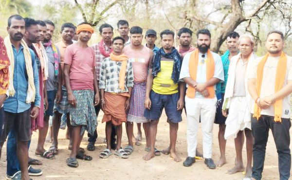 मतांतरित ग्रामीण के अंतिम संस्कार पर विवाद